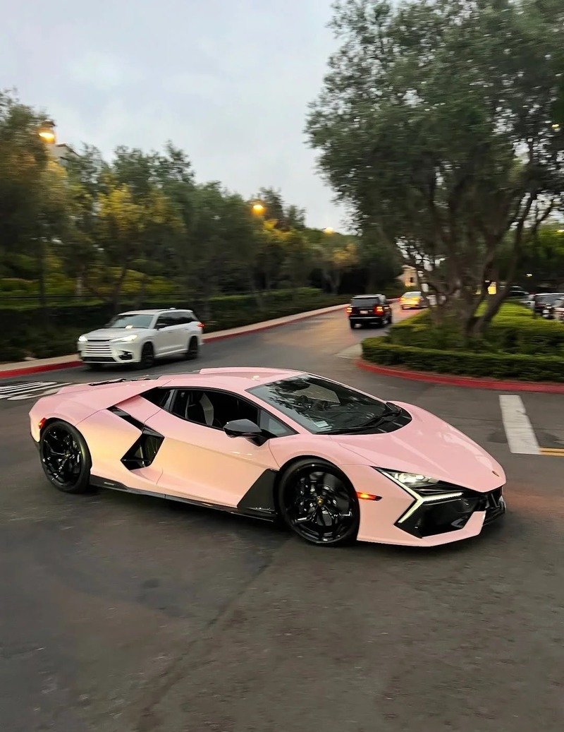 Ảnh xe Lamborghini màu xanh độc đáo