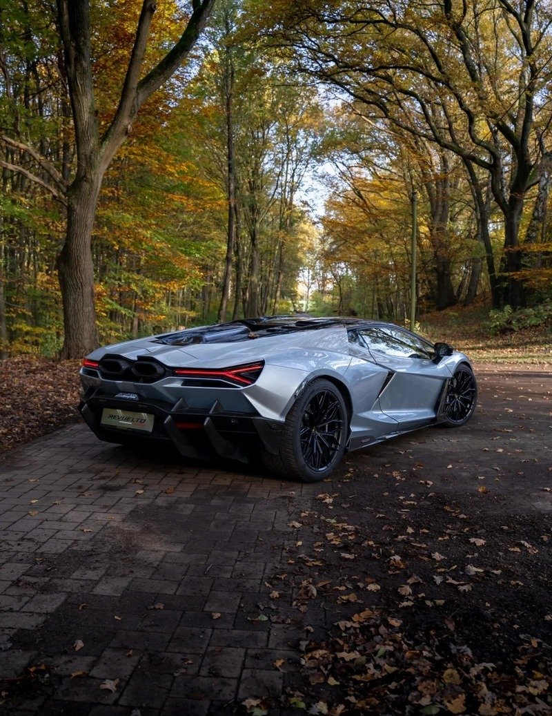 Hình ảnh Lamborghini mui trần sang trọng