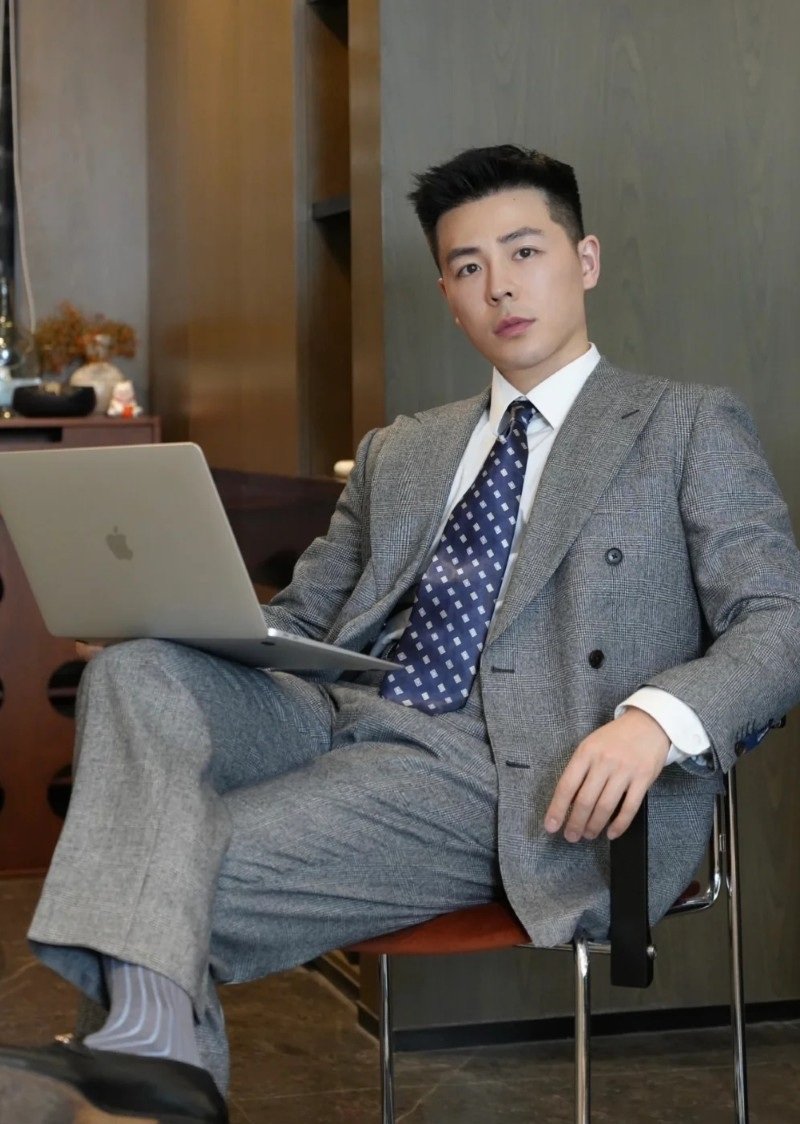 hình ảnh tổng tài 14