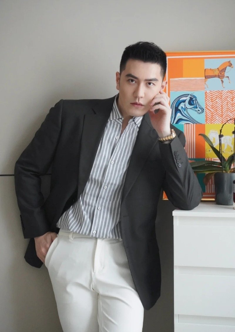 hình ảnh tổng tài 17