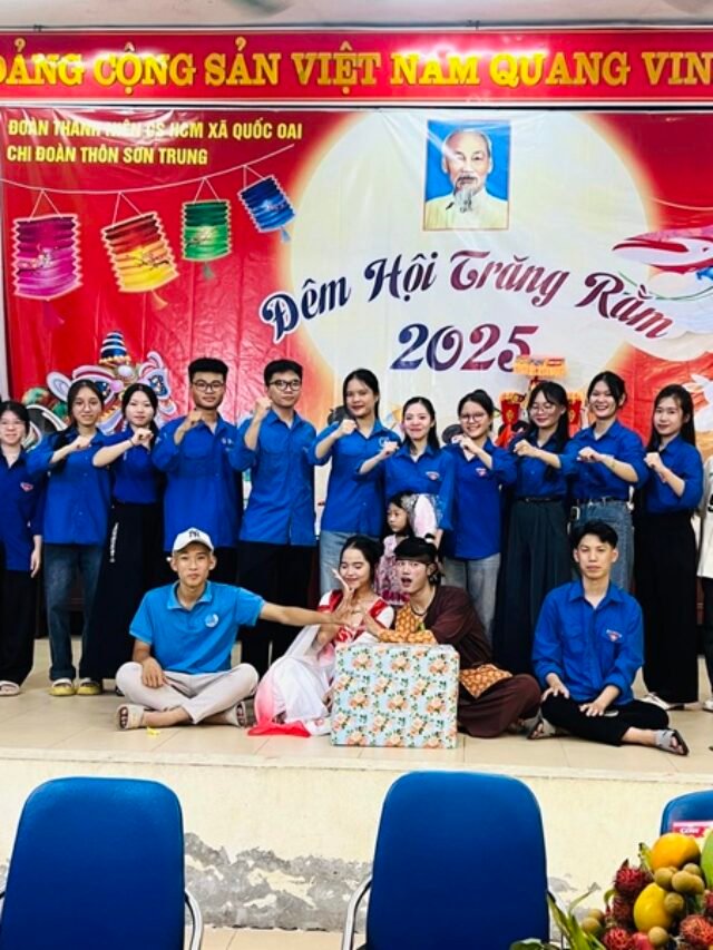 hình ảnh đoàn viên thanh niên thể hiện tinh thần xung kích