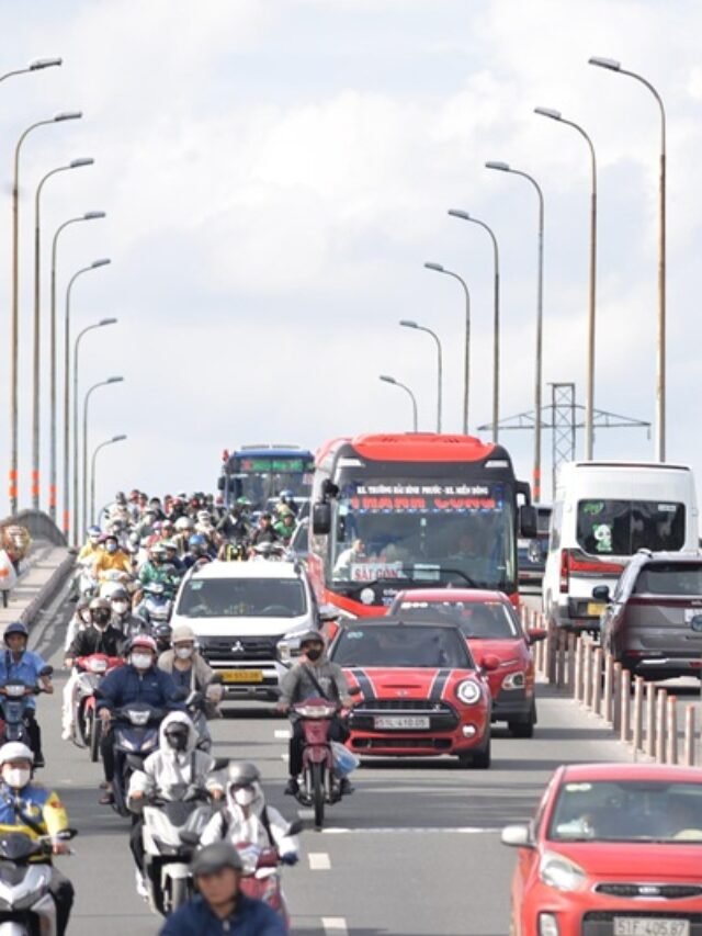 hình ảnh tham gia giao thông thể hiện ý thức cộng đồng