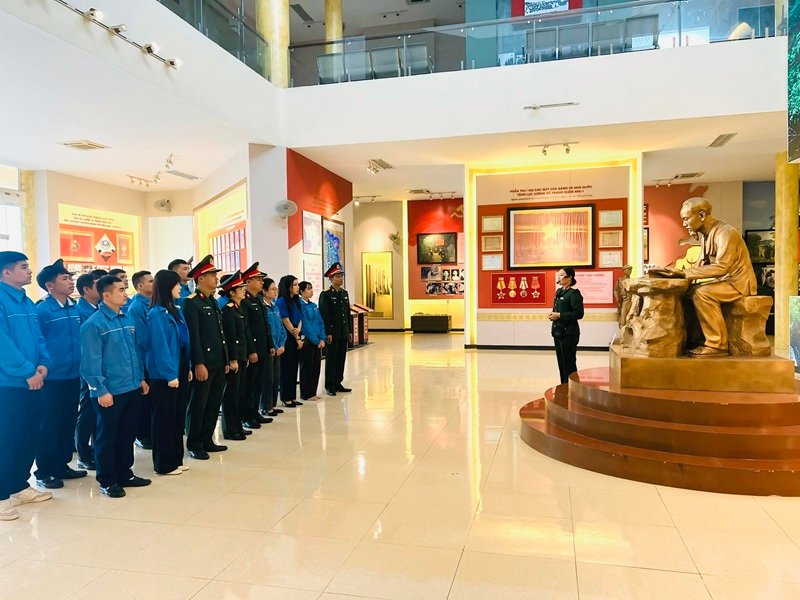 hình ảnh đoàn viên thanh niên 10