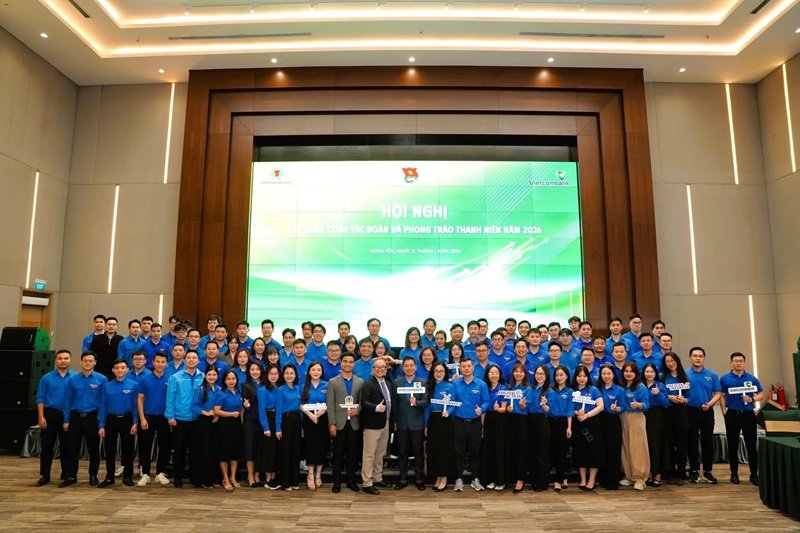 hình ảnh đoàn viên thanh niên 18