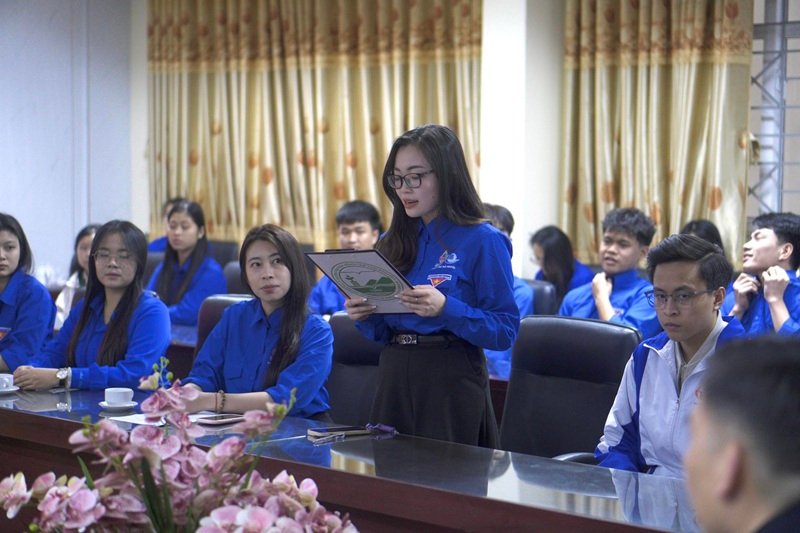 hình ảnh đoàn viên thanh niên 24