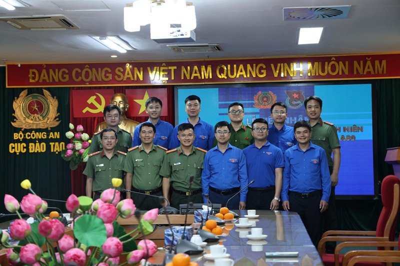 hình ảnh đoàn viên thanh niên 7