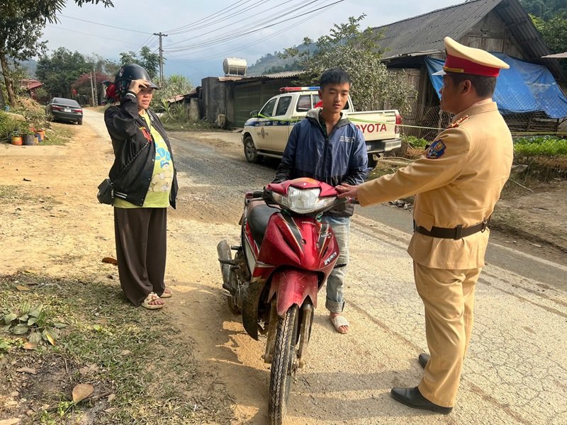 hình ảnh tham gia giao thông 28