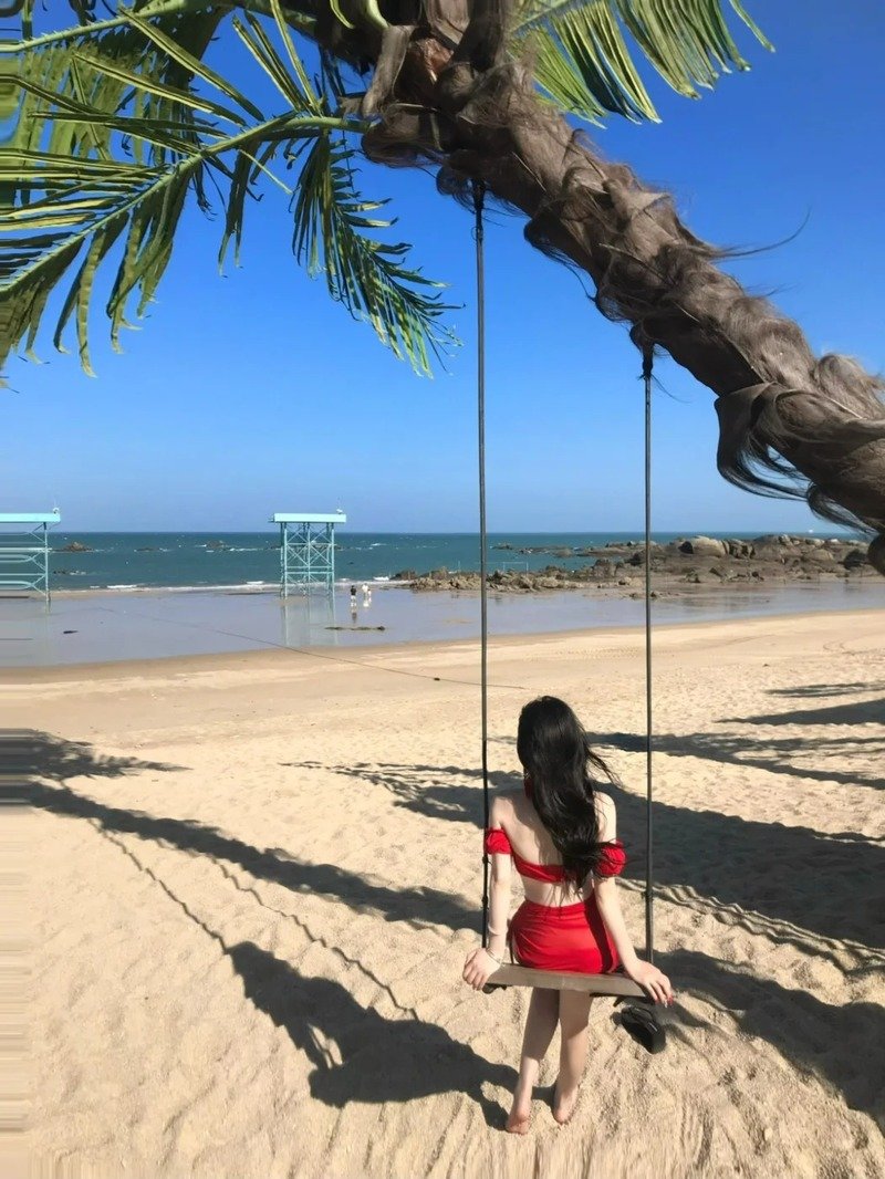 ảnh gái đi biển che mặt 30