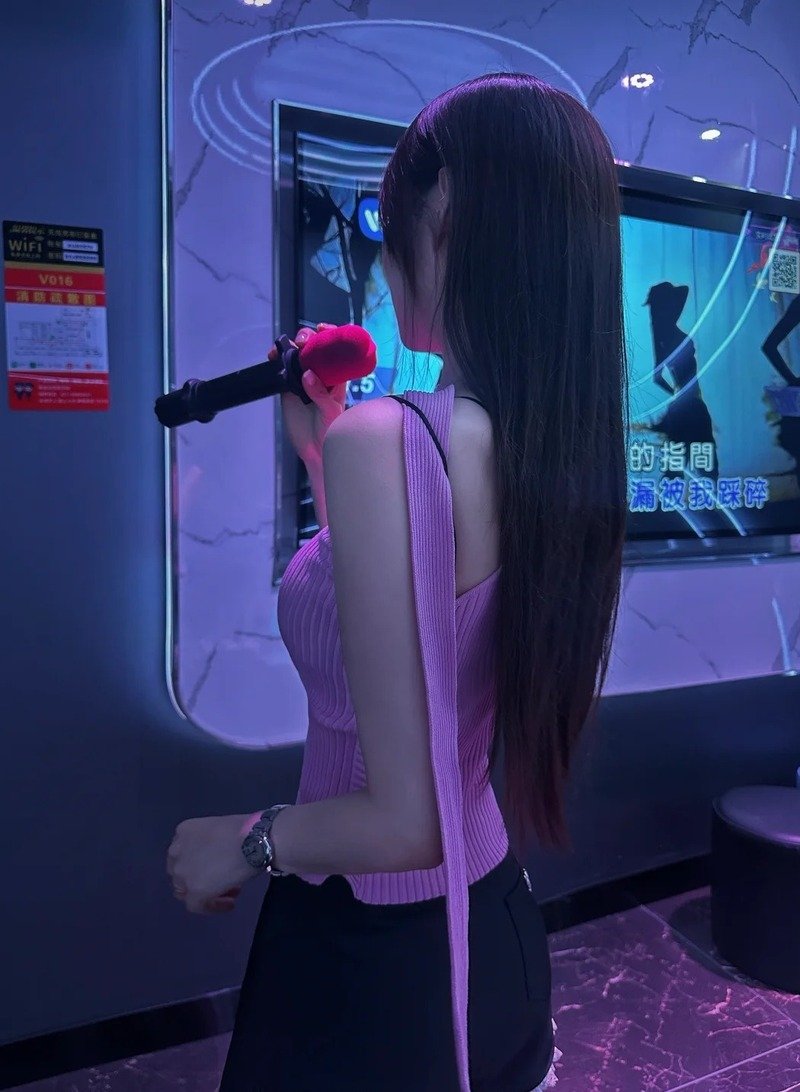 ảnh gái karaoke