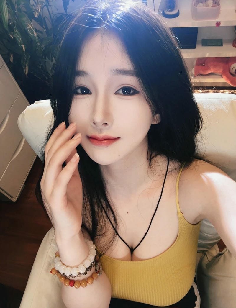 ảnh gái múp 17