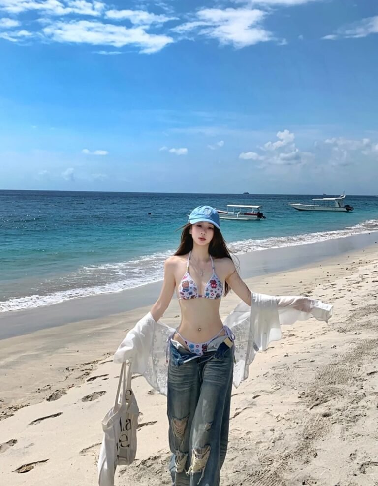 221+ BST Ảnh Gái Xinh Bikini Biển Với Visual Khiến Ai Cũng Mê