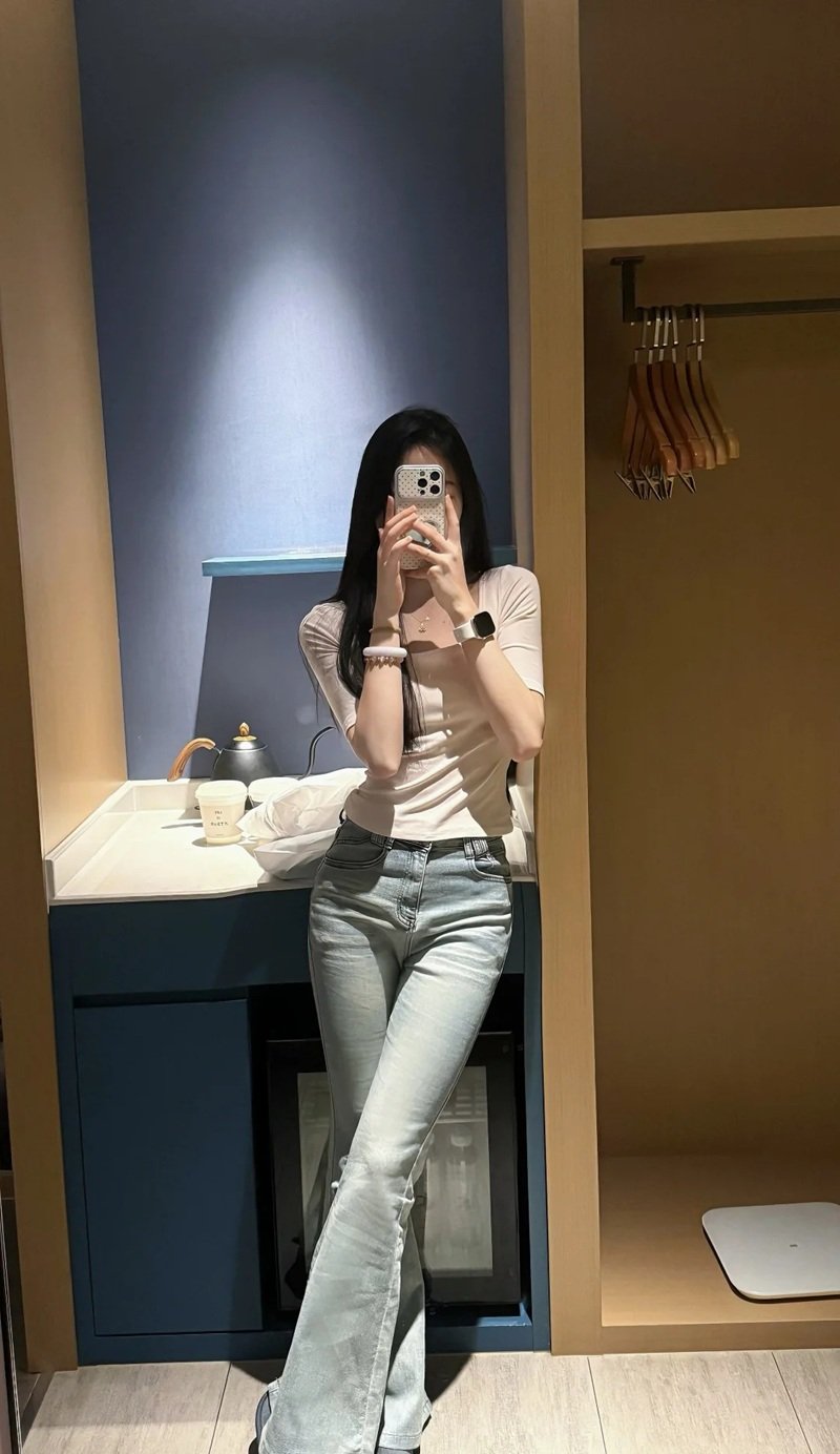 ảnh gái xinh che mặt 2