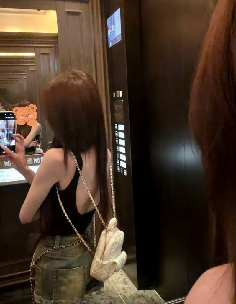 ảnh gái xinh che mặt 2009 38