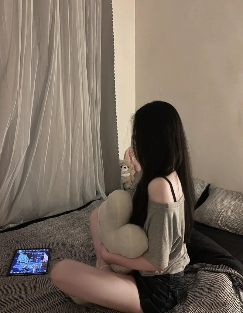 ảnh gái xinh che mặt 2012 10