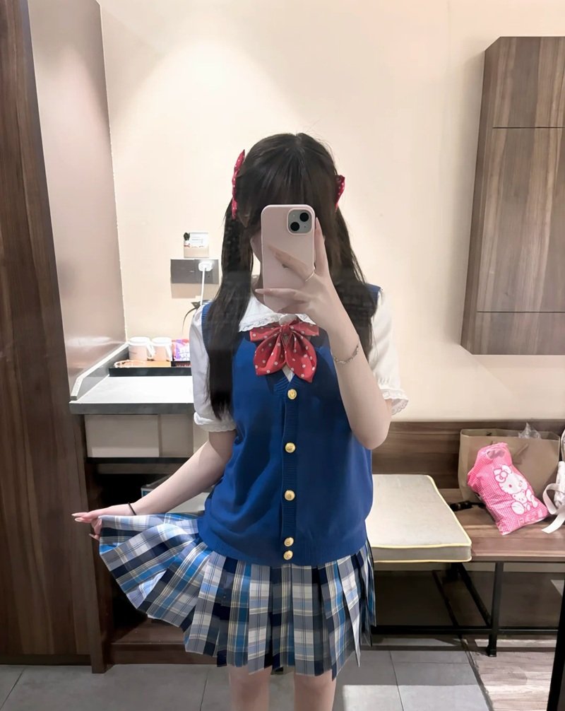 ảnh gái xinh che mặt 9