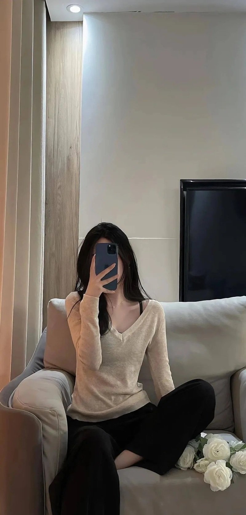 ảnh gái xinh che mặt bằng điện thoại 20