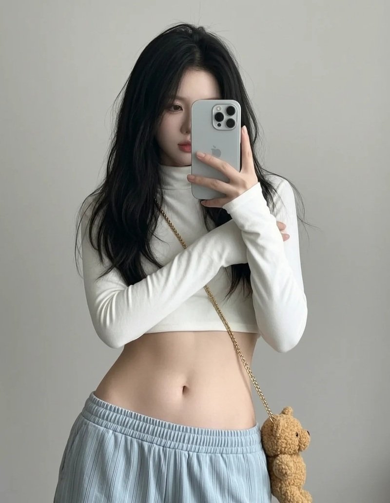 ảnh gái xinh che mặt bằng điện thoại 7