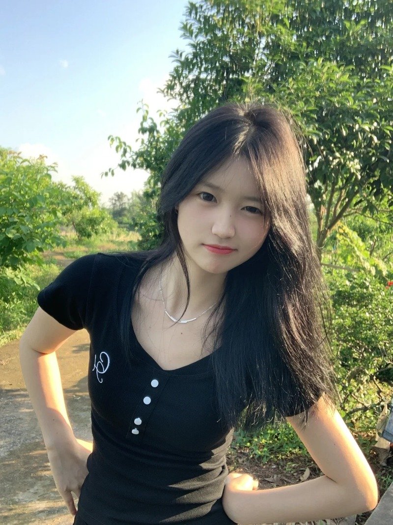 ảnh gái xinh cười 8