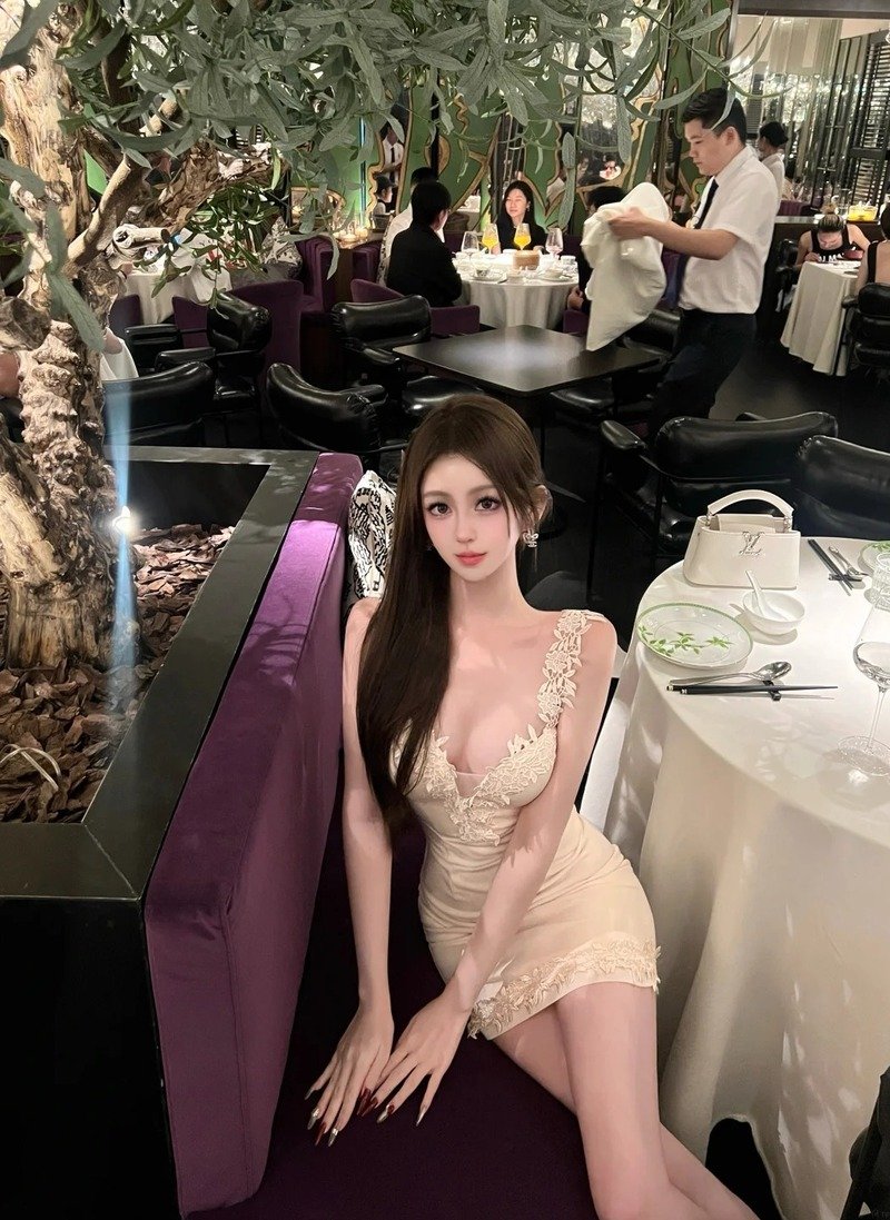 ảnh gái xinh hở hang