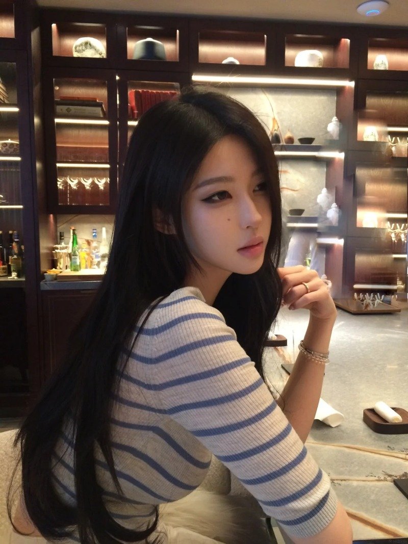 ảnh pin con gái 19