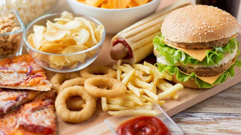 Bị nhiệt miệng nên ăn gì? Thực phẩm vàng giúp giảm đau nhanh chóng