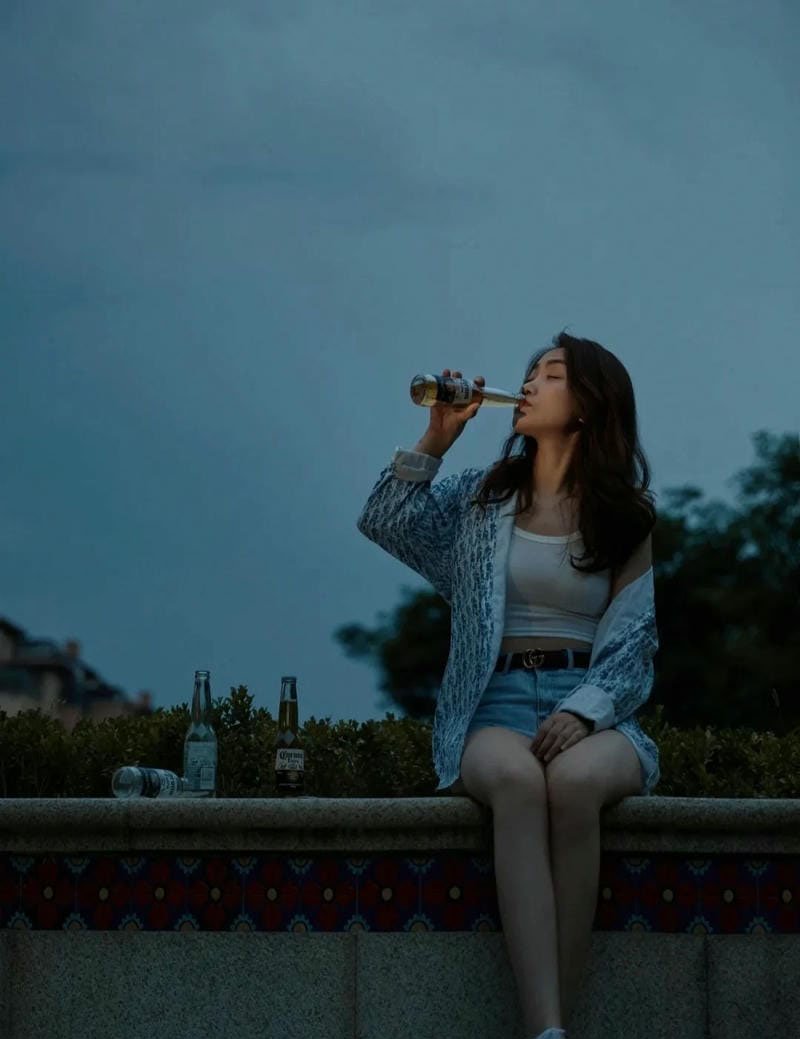 buồn ảnh bia rượu tự chụp 18