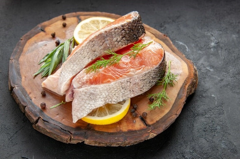 Cá là nguồn thực phẩm giàu protein tốt cho mẹ bầu tiểu đường