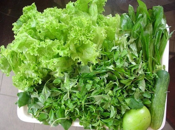 Các loại rau sống tiềm ẩn nguy cơ nhiễm khuẩn