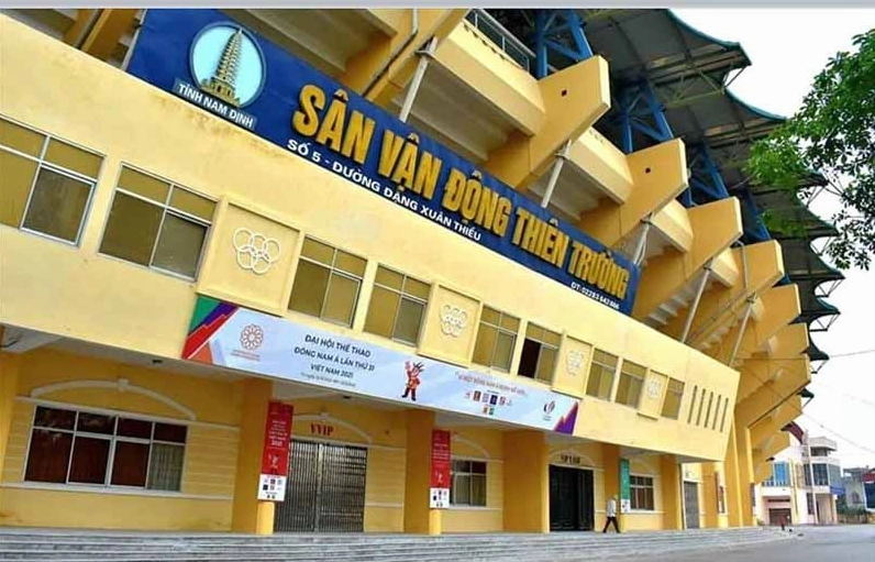 Cận cảnh Sân Vận Động Thiên Trường