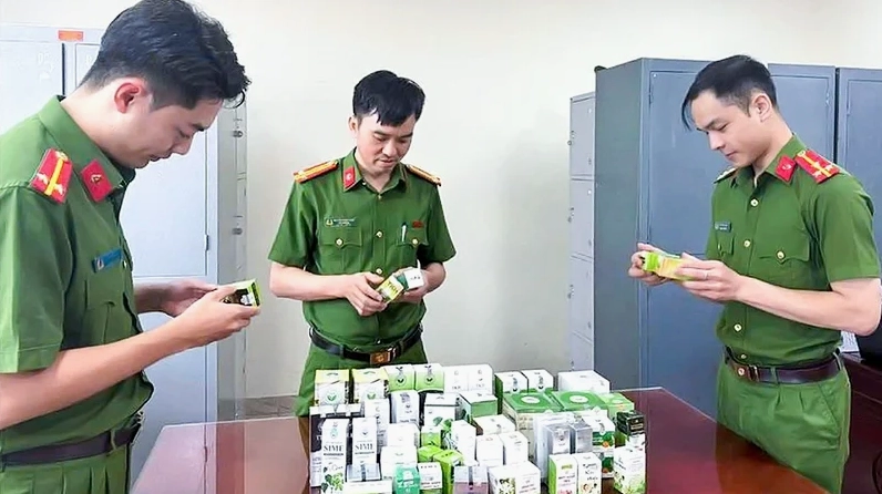 Cần thận trọng với các loại thực phẩm bổ sung không rõ nguồn gốc