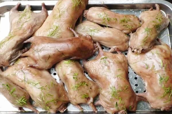 Chuột đồng nướng thơm lừng