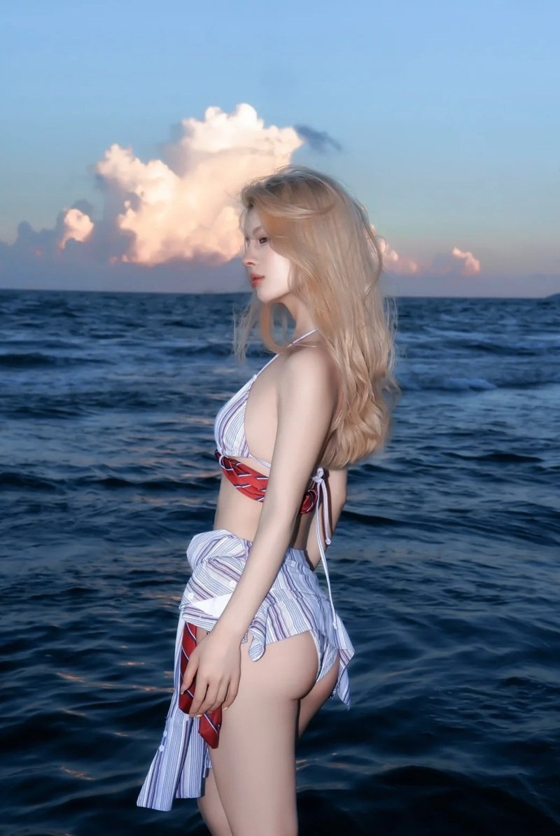 con gái mặc bikini siêu mỏng 13