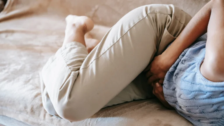 Đau bụng kinh nên ăn gì để giảm đau nhanh chóng và hiệu quả nhất?