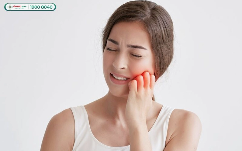 Đau răng kéo dài mà không thuyên giảm là dấu hiệu vấn đề răng nghiêm trọng
