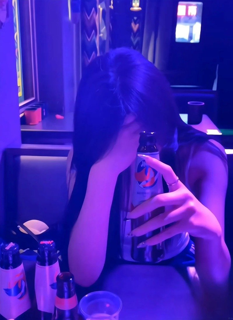 gái karaoke 16