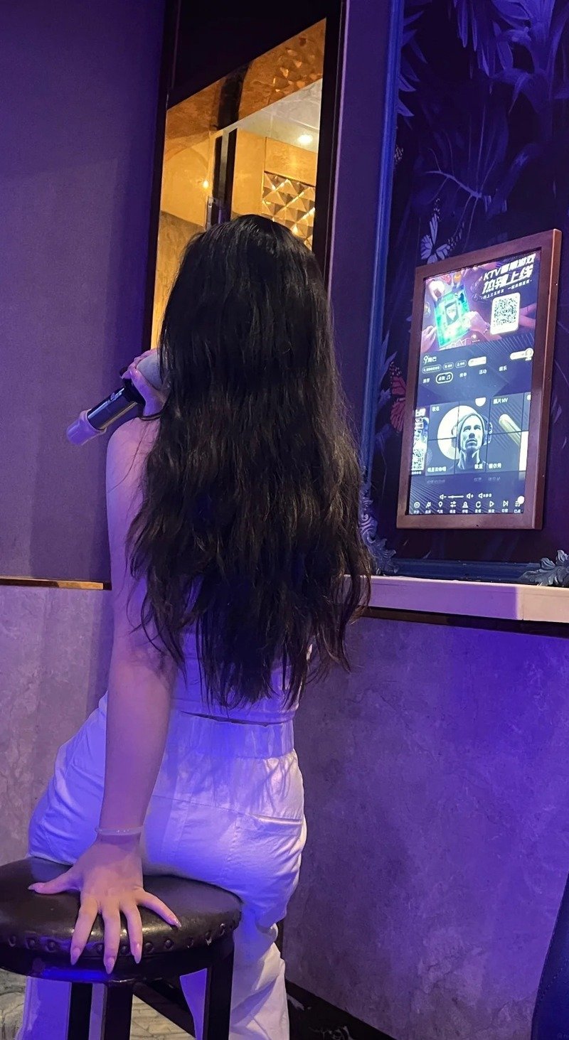 gái karaoke 2