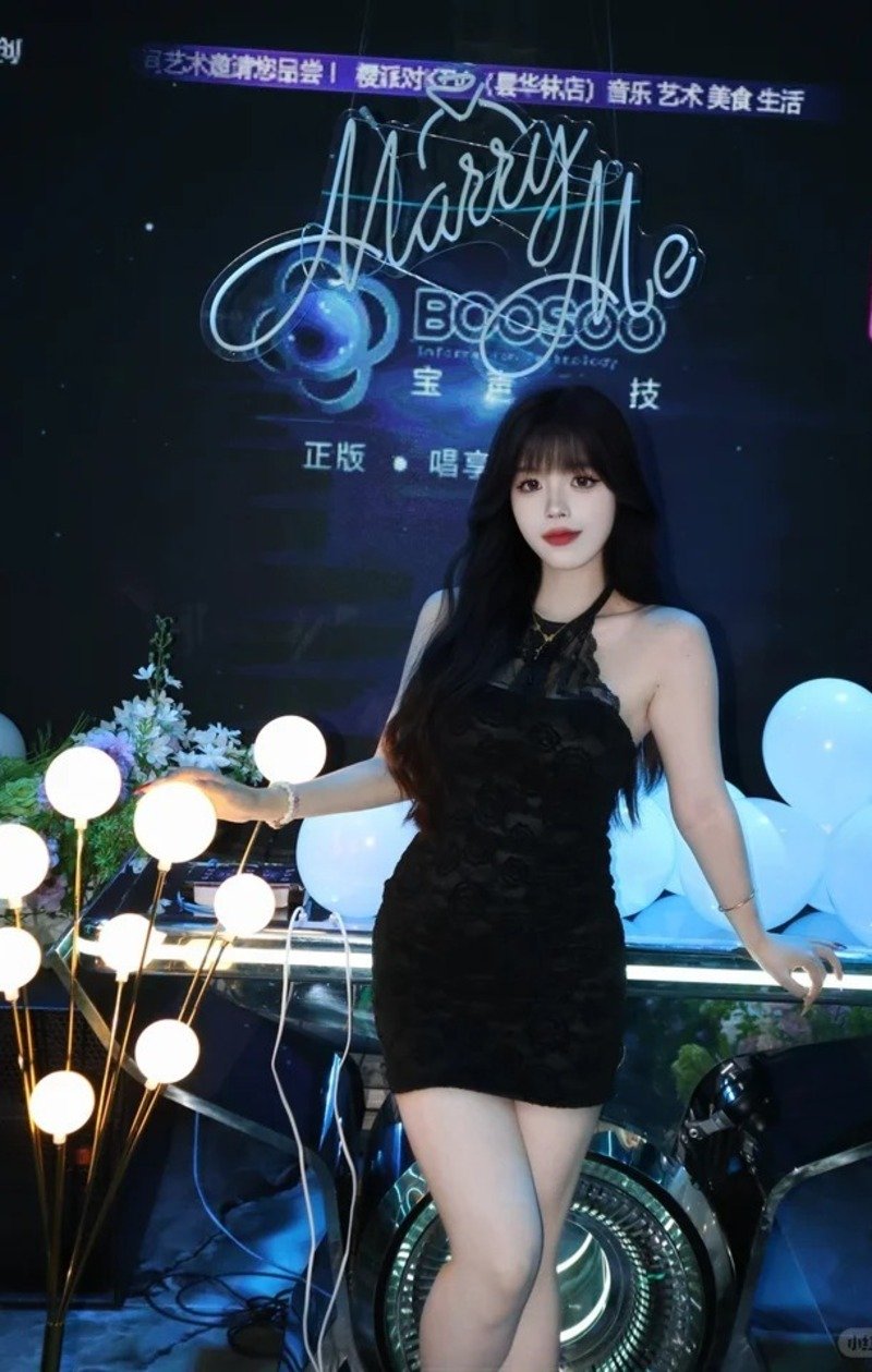 gái karaoke 26