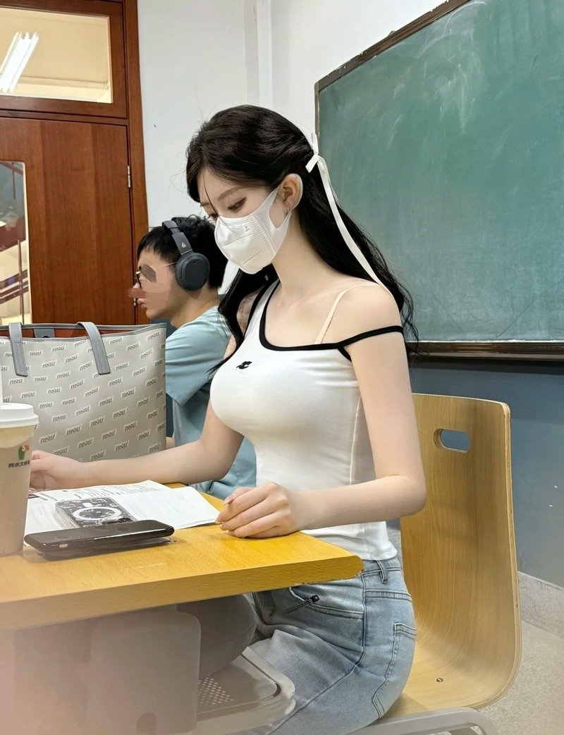 gái ngực to 24