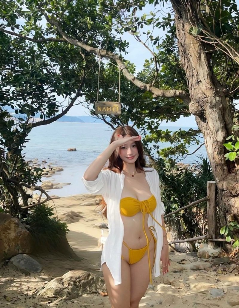 gái xinh bikini 29