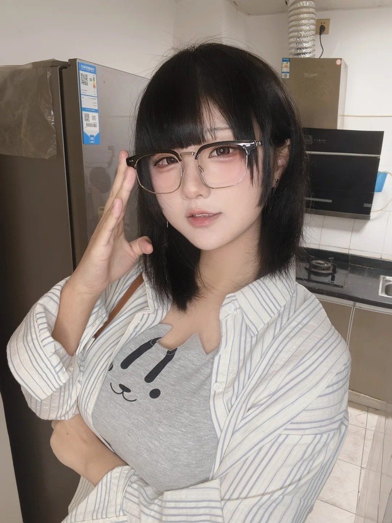 gái xinh đeo kính 3