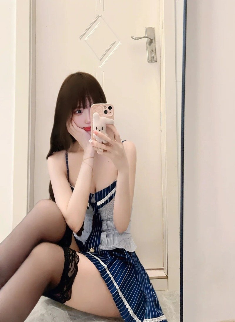 gái xinh hở hang 25