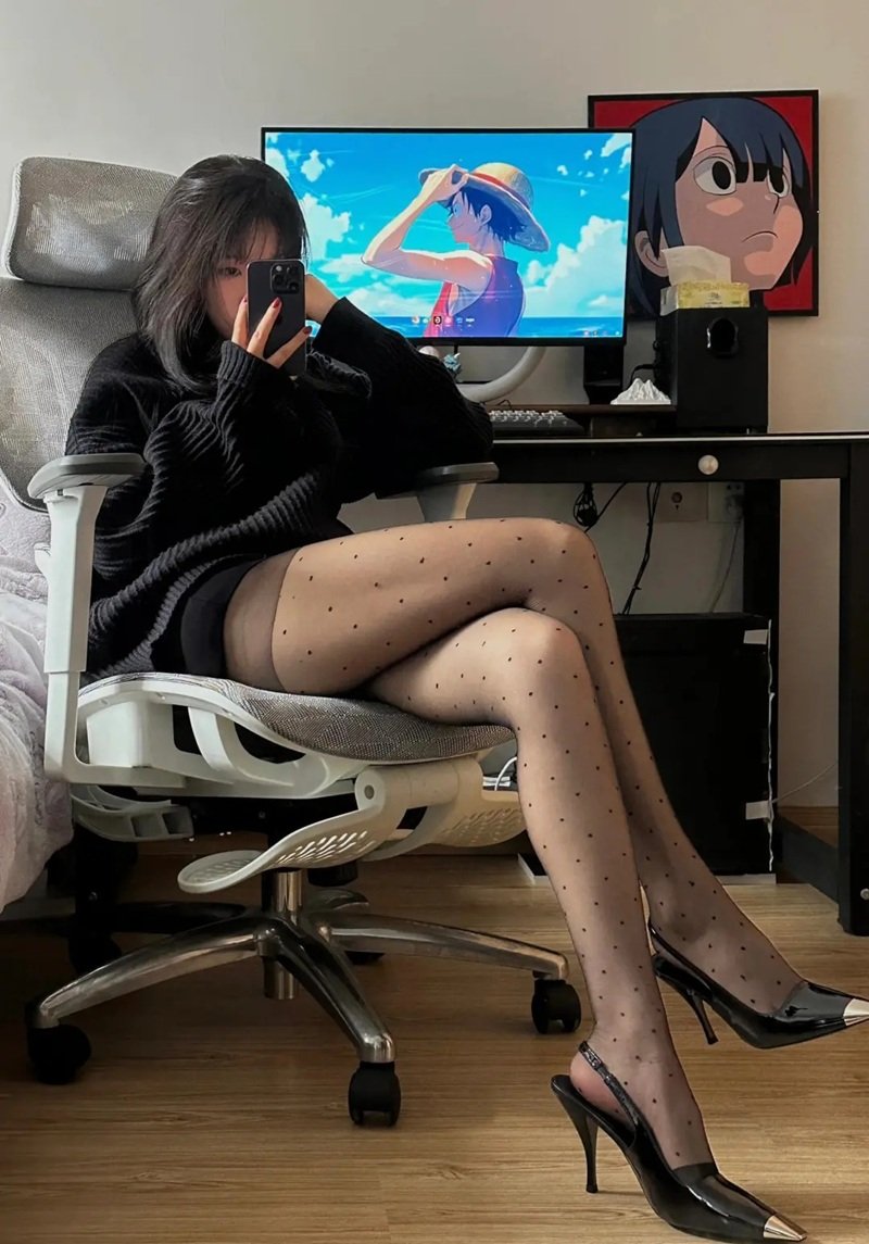 gái xinh khoe hàng 9