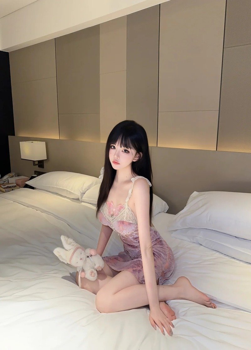 gái xinh mặc đồ ngủ 20