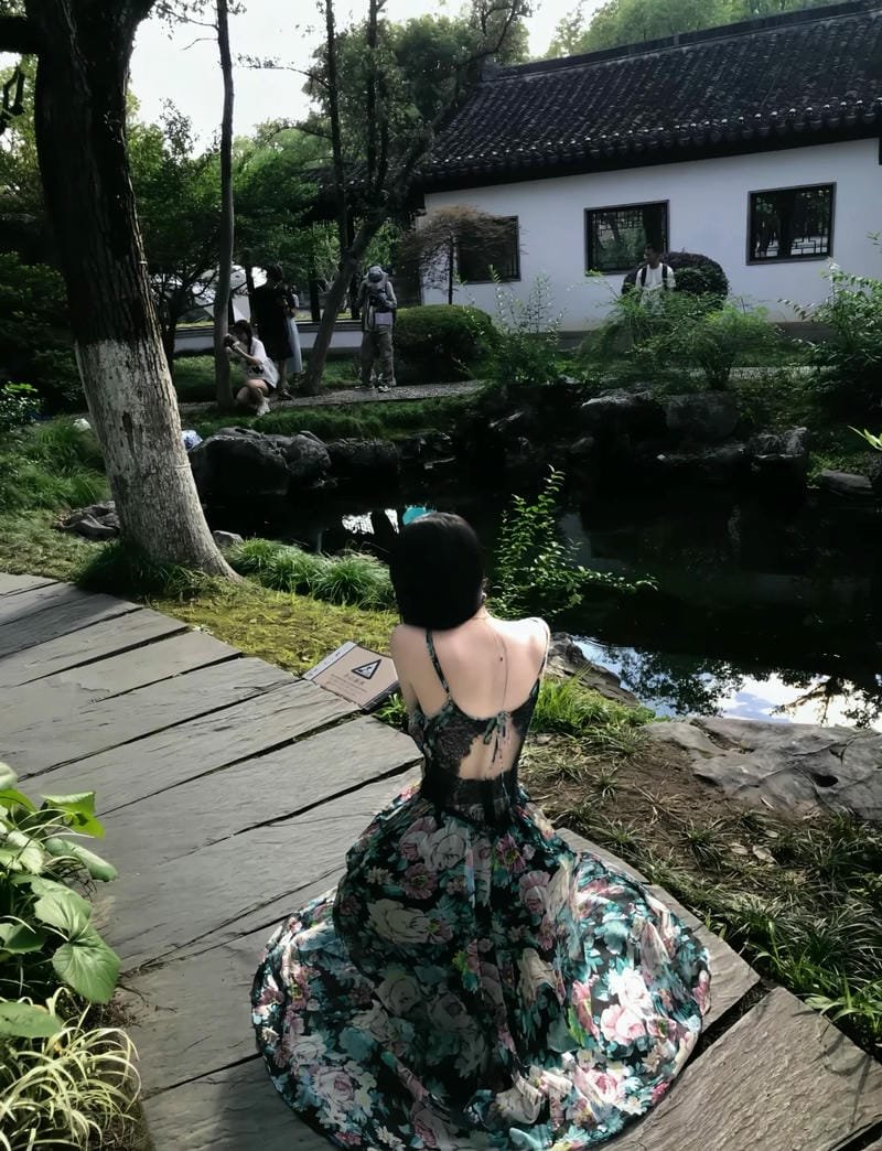 gái xinh mặc váy 22