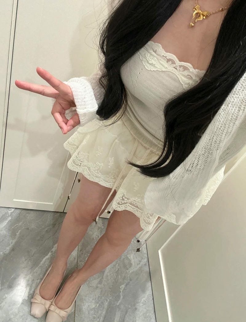 gái xinh mặc váy ngắn trắng 15