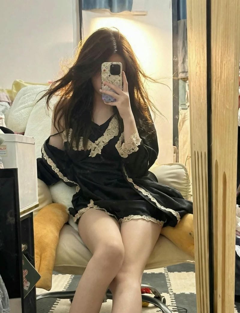 gái xinh mặc váy ngủ 20