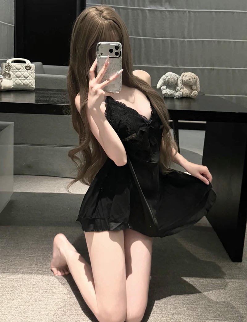 gái xinh mặc váy ngủ 34
