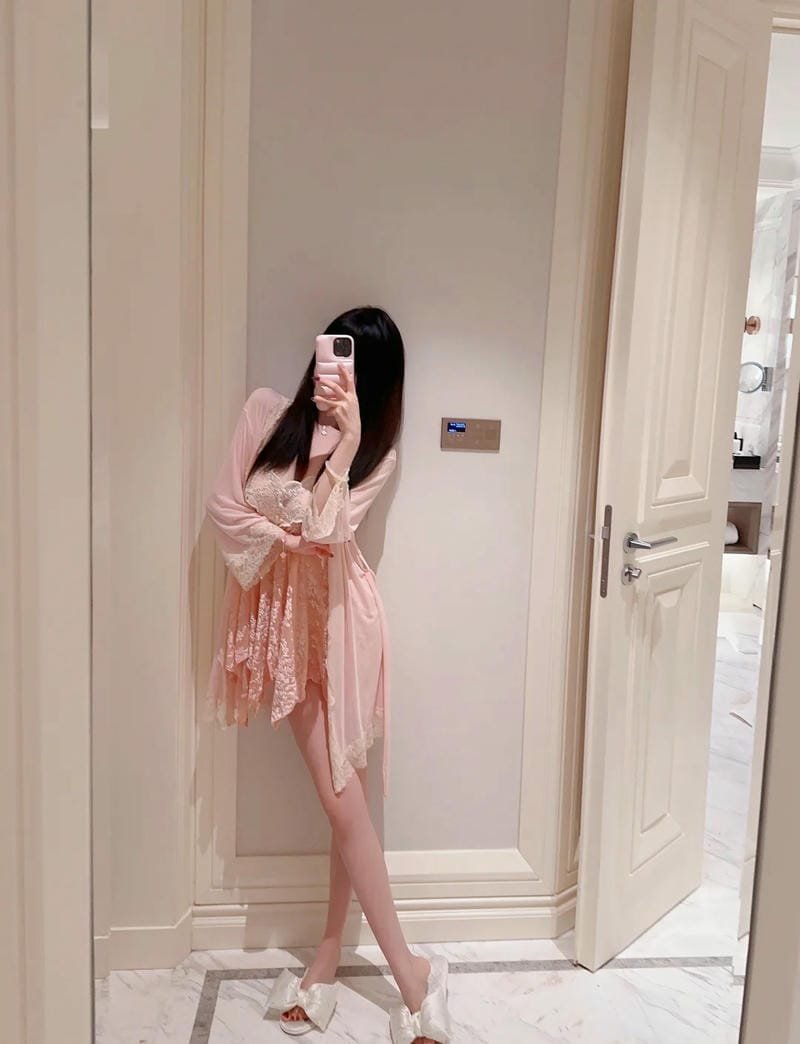 gái xinh mặc váy ngủ 8