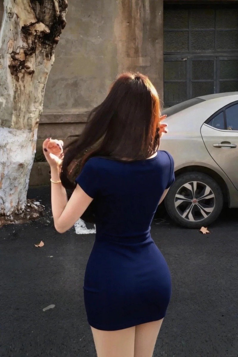 gái xinh mông to 27
