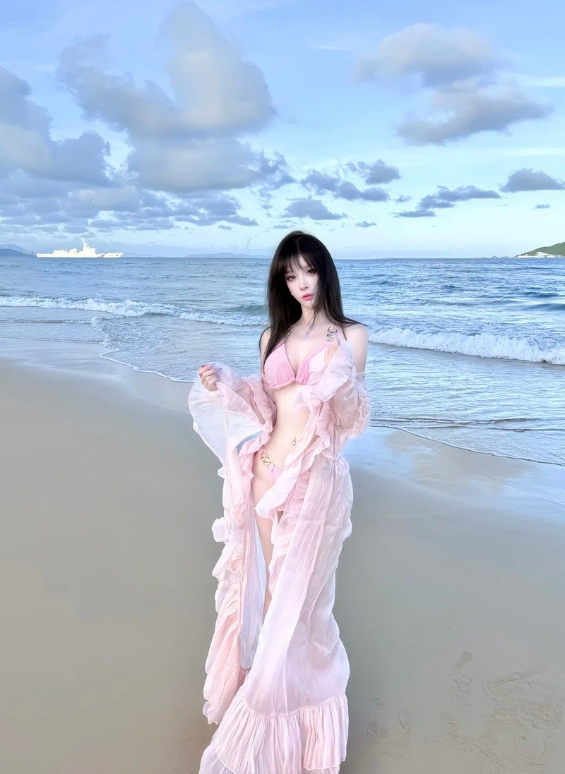 gái xinh tiktok mặc bikini 10